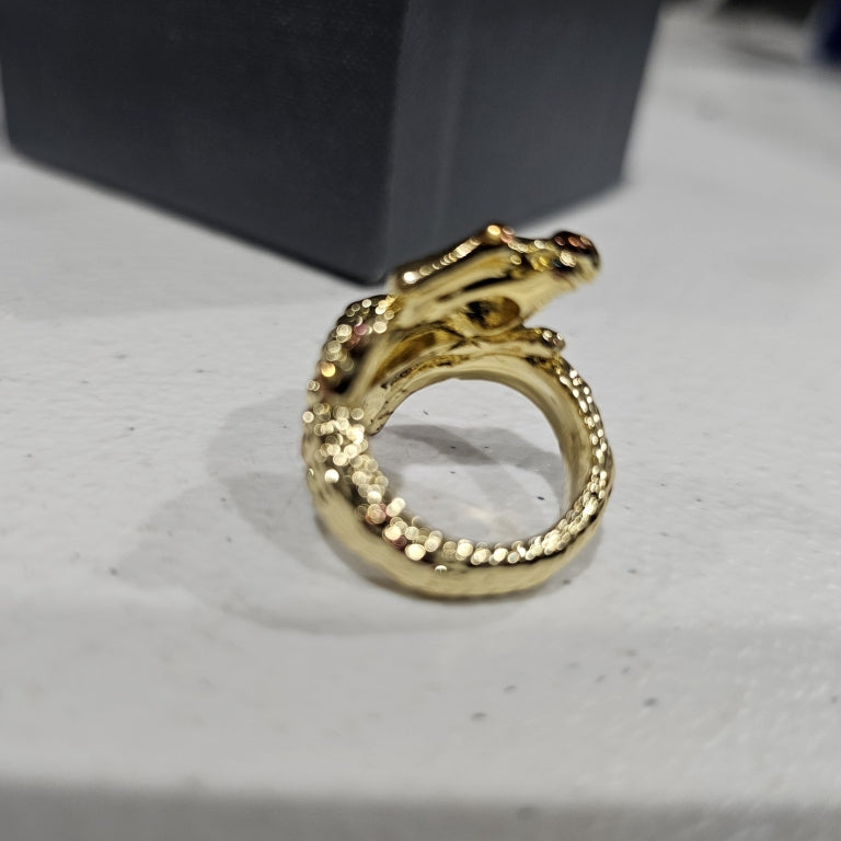 $60 Bellezza Bronze Textured Crocodile Ring sz 5 New Bellezza Bronze Textured Crocodile Ring Styled with ring stacks or worn as a solo statement look, Bellezza's crocodile band comes through with the elegant, Italian-inspired edge. Snap up a fabulously f