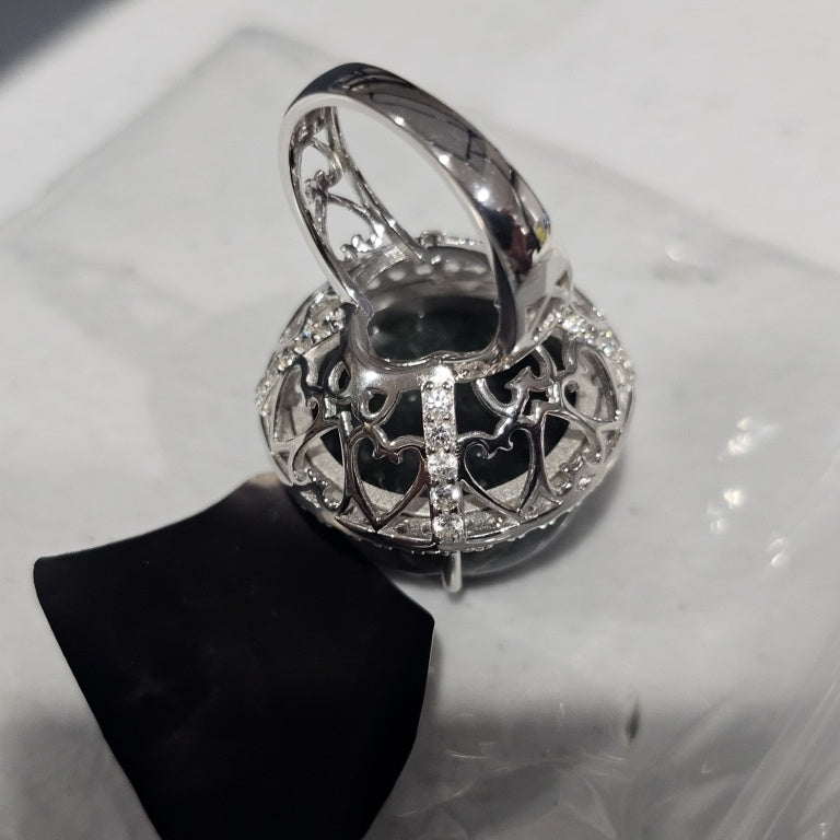 $87 Jay King mine finds labradorite stainless stee New This exquisite ring features a captivating labradorite stone, renowned for its stunning play of colors and mesmerizing optical effects. The stainless steel band is elegantly designed with an intricat