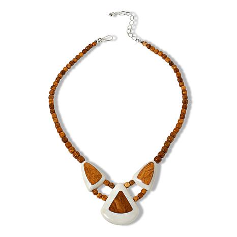 $120 Jay king peach mountain chalcedony quartz cal New This stunning necklace features peach mountain chalcedony and quartz calcite, expertly crafted by Jay King. The design highlights a beautiful arrangement of triangular and rounded bead shapes, showca