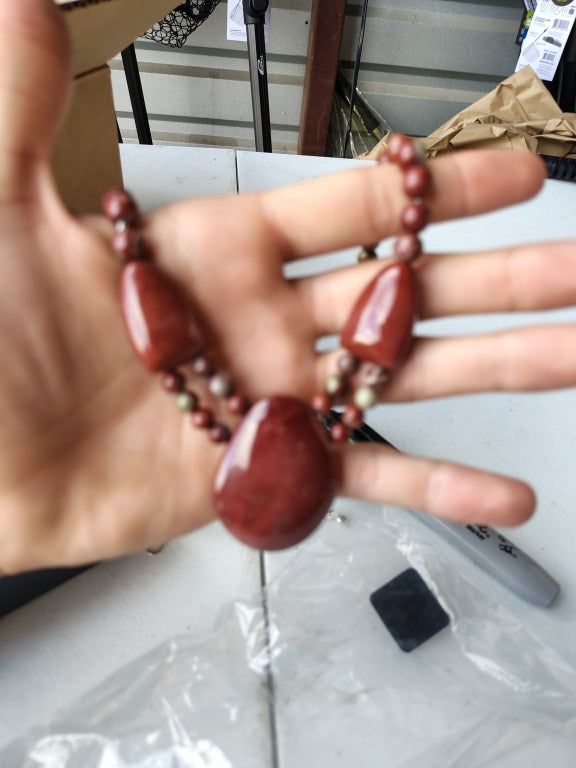 $120 Jay King Carajas Brazilian red stone necklace 888192 New This stunning necklace features exquisite Carajas Brazilian red stones artfully crafted by Jay King. The design showcases a combination of smooth, polished stones in a rich, vibrant red hue, c