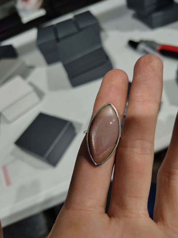 $55 Colleen Lopez GEMS ELONGATED MARQUISE peach mo 865791 stock photo stone is different  New $55 Colleen Lopez GEMS ELONGATED MARQUISE peach moonstone Ring Sz 6