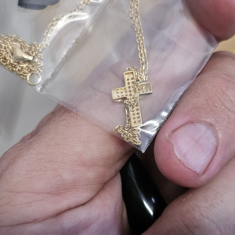 $60 Absolute by KMF CROSS INFINITY NECKLACE Goldto New 869595 $60 Absolute by KMF CROSS INFINITY NECKLACE Goldtone CROSS