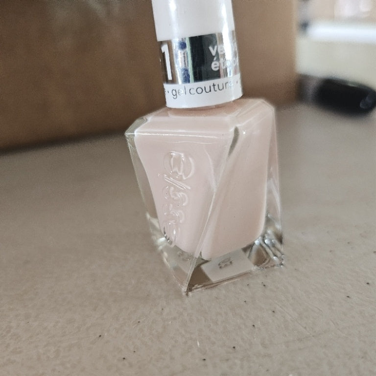 $200 Essie Gel Couture Long-Lasting      Nail Polish collection set.