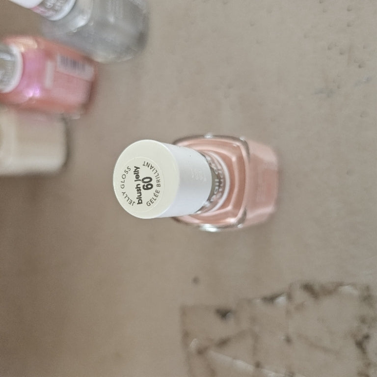 $200 Essie Gel Couture Long-Lasting      Nail Polish collection set.