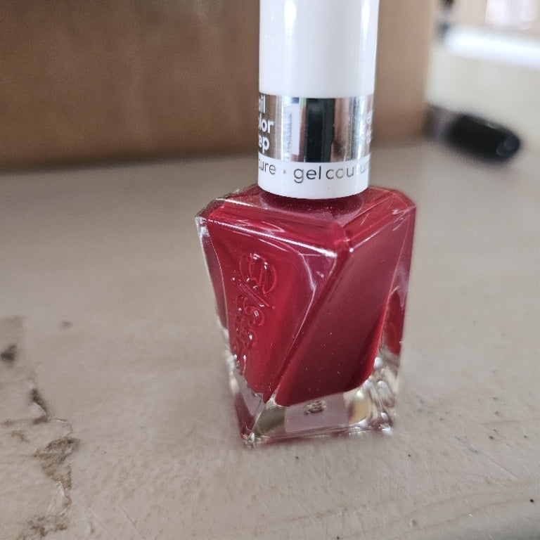 $200 Essie Gel Couture Long-Lasting      Nail Polish collection set.