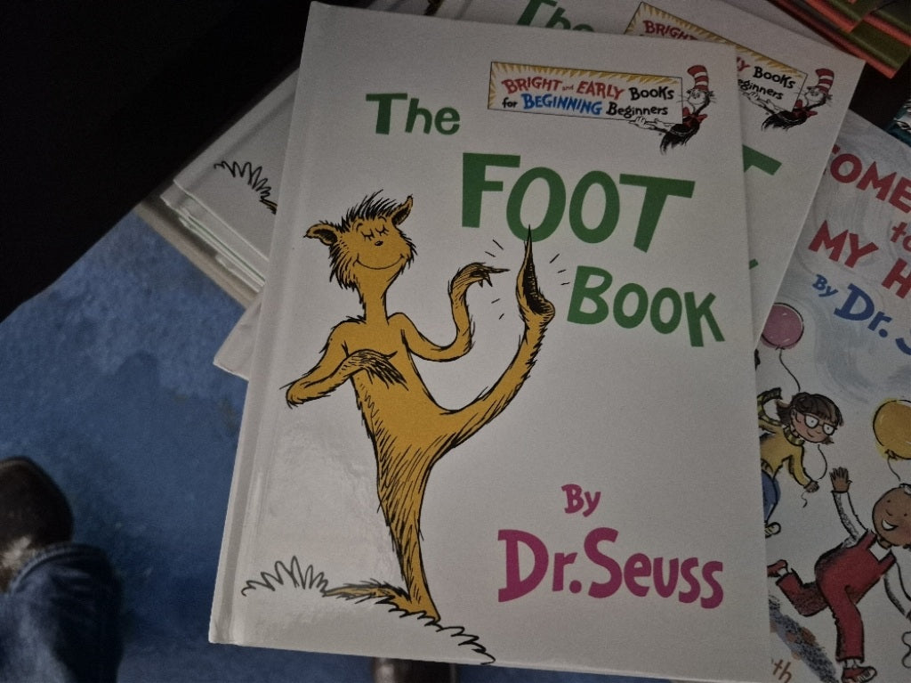 New $9 The Foot Book (Bright and Early Books  for Beginning Beginners)(Hardcover) by Dr.  Seuss