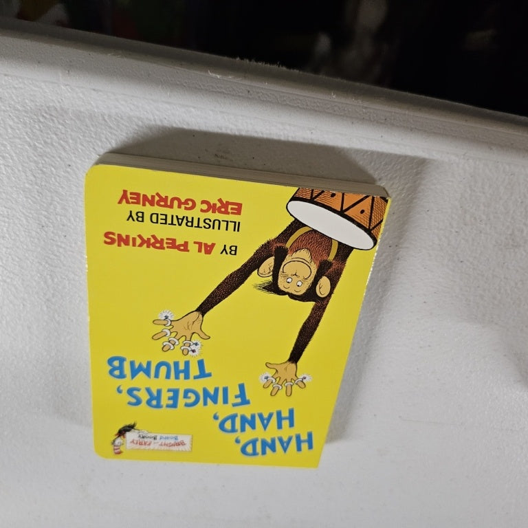 New $6 Hand, Hand, Fingers, Thumb (Bright &  Early Board Books) by Al Perkins
