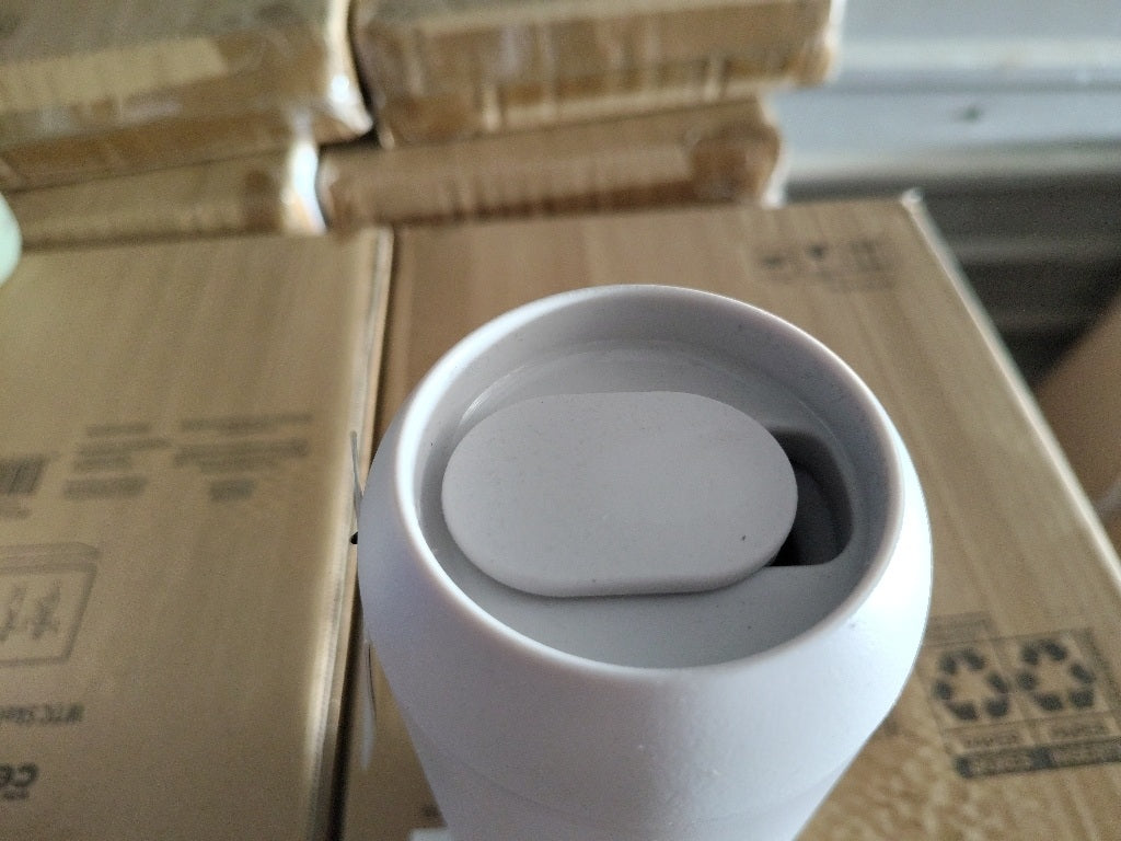 New $32 Bink 17 oz. Sip Tumbler bone color